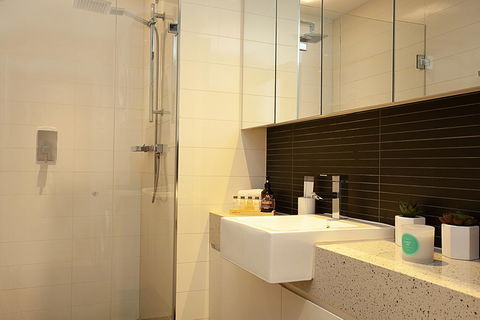 Urban Rest - Riley St - Accommodation 4U 2