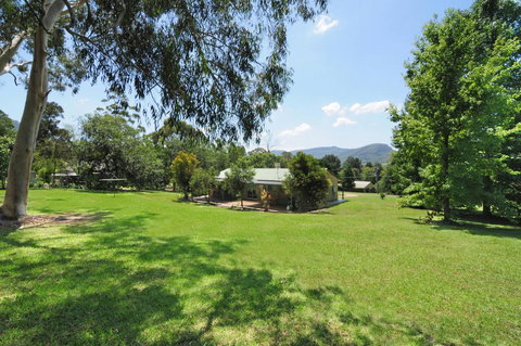 Valley Haven - 3 Bedrooms Close To The Village! - Accommodation 4U 0