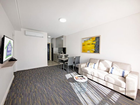 Value Suites Penrith - Accommodation 4U 1