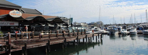 Venetian Canal 1 Bedroom Apartment - Accommodation 4U 1