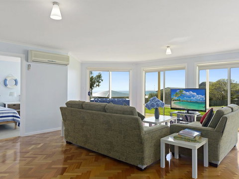 VALLEY VIEWS - 10 Valley Heights Drive - Accommodation 4U 3