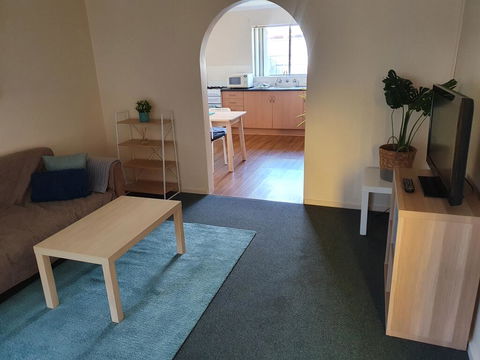 Value 2 Bed Villa Close To QEH + Airport + City + Beach - Accommodation 4U 2