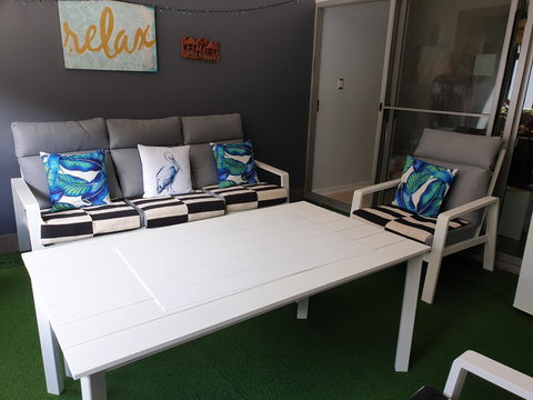 Venetian Canal Apartment-Close To Beaches And Marina - Accommodation 4U 3