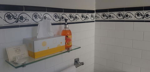 Verona Guest House - Accommodation 4U 0