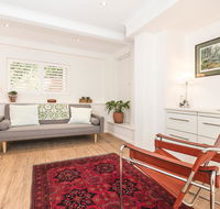 Vibrant Oversized Studio in Leafy Balgowlah - Accommodation 4U