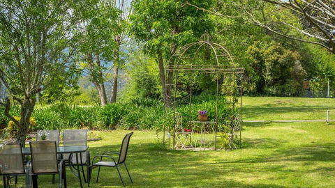 Vicarage View Cottage - Accommodation 4U 1