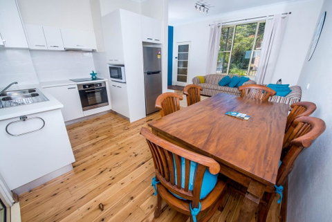 Victor Parade, Unit 3/2 - Accommodation 4U 1