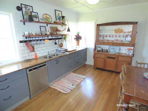 Victoria House - Accommodation 4U 2