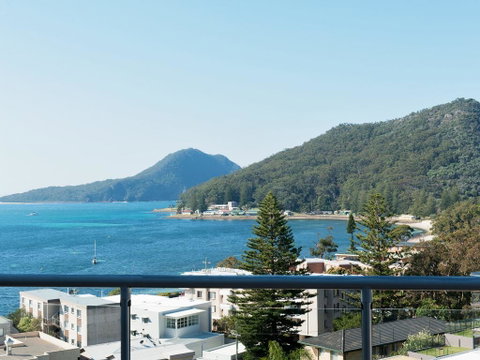 Views, Views & More Views, Sub-Penthouse In Shoal Bay - Accommodation 4U 0
