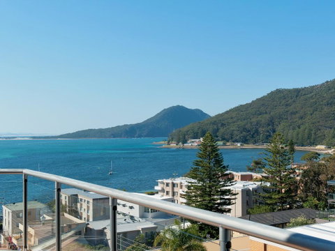 Views, Views & More Views, Sub-Penthouse In Shoal Bay - Accommodation 4U 1