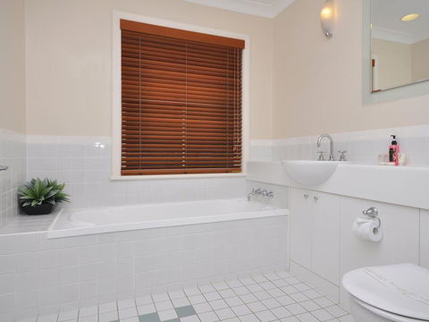 Villa 3br Vista Resort Condo Located Within Cypress Lakes Resort (nothing Is More Central) - Accommodation 4U 1