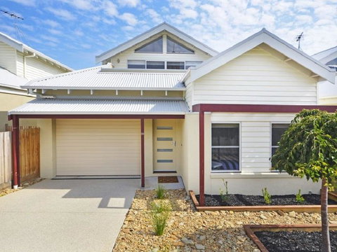 Villa By The Sea - Accommodation 4U 3