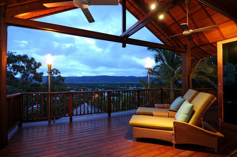 Villa Empat Puluh Dua - Accommodation 4U 1