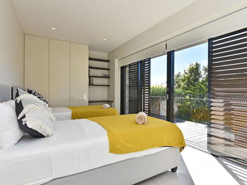 Villa Positano Waterside At Trinity Point - Accommodation 4U 1