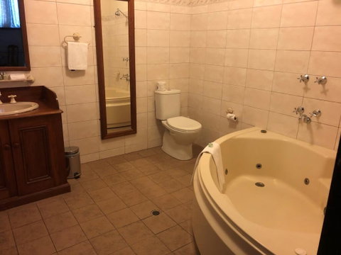 Vue Grand Hotel - Accommodation 4U 1