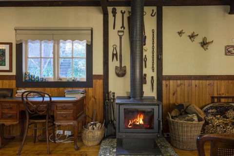 Walhalla Coach House - Accommodation 4U 2
