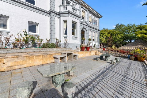 Waratah On York - Accommodation 4U 0