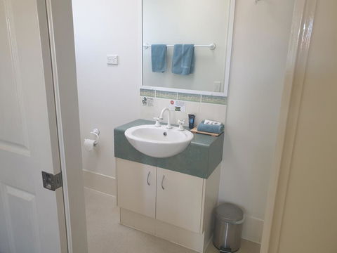 Warrego Motel - Accommodation 4U 3