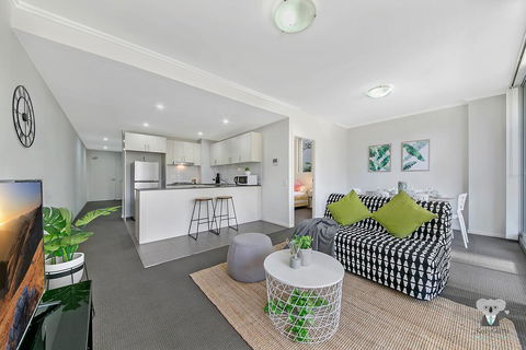 WARRICK FRAM 3 BEDS APT FREE PARKING WALK TO WESTFIELD CLOSE TO HOSPITAL NWF003 - Accommodation 4U 0