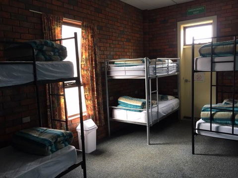 Warrnambool Beach Backpackers - Accommodation 4U 1