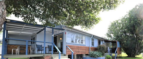 Waterfront Cottages - Accommodation 4U 1