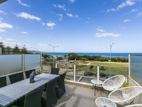 WATERFRONT THREE- In The Heart Of Lorne - Accommodation 4U 0