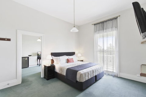The Riversleigh - Accommodation 4U 24