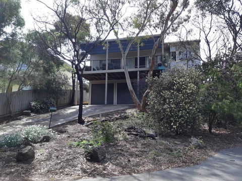 Elevated Holiday House Overlooks Tranquil Wetlands - Accommodation 4U 13