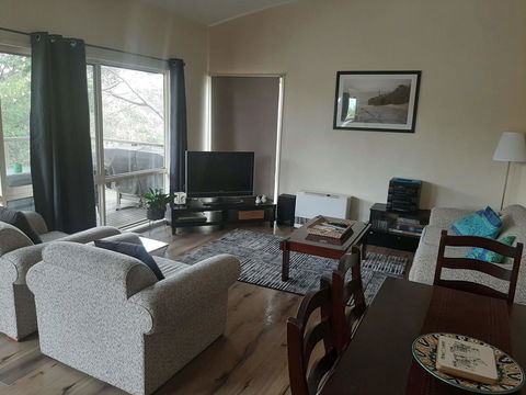 Elevated Holiday House Overlooks Tranquil Wetlands - Accommodation 4U 1