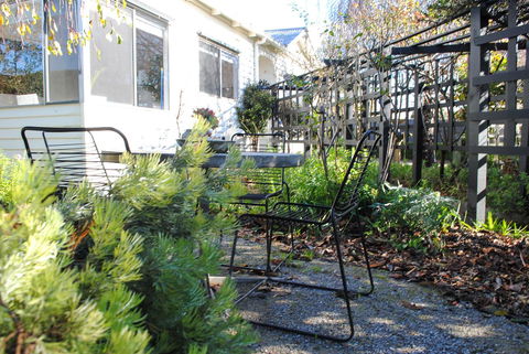 Bed Of Roses - Accommodation 4U 44