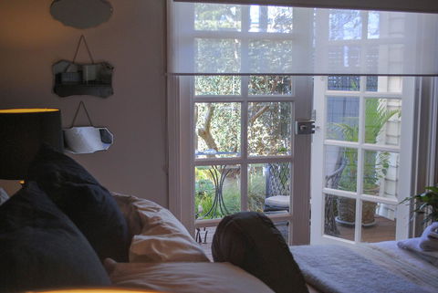 Bed Of Roses - Accommodation 4U 33