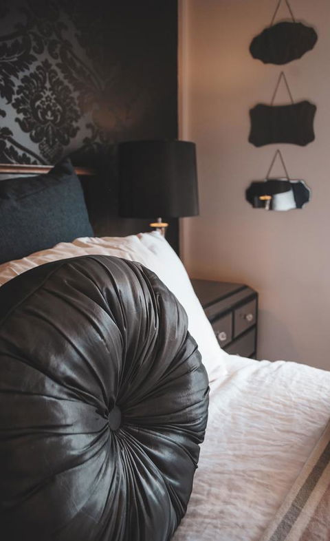Bed Of Roses - Accommodation 4U 43