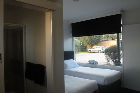 Rochester Motel - Accommodation 4U 7