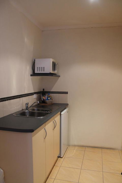 Rochester Motel - Accommodation 4U 20