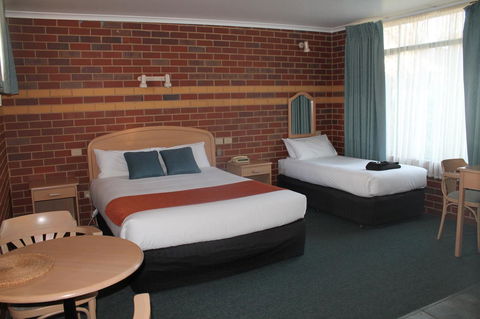 Rochester Motel - Accommodation 4U 11
