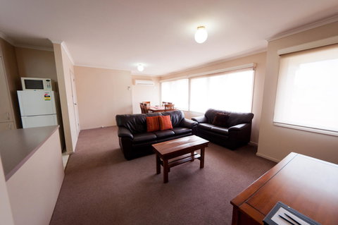 National Hotel Complex Bendigo - Accommodation 4U 36
