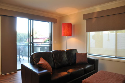 National Hotel Complex Bendigo - Accommodation 4U 25