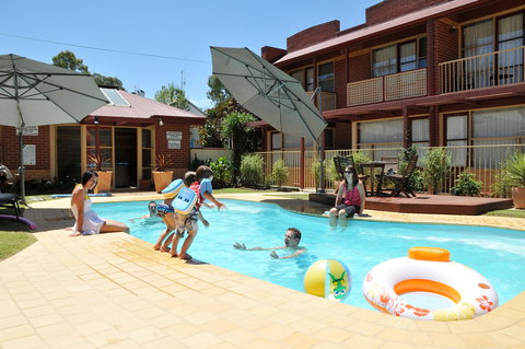 National Hotel Complex Bendigo - Accommodation 4U 12