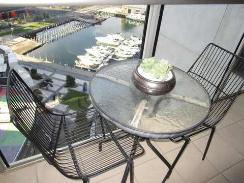 Harbour Escape Apartments Docklands - Accommodation 4U 1