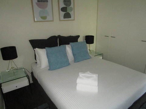 Harbour Escape Apartments Docklands - Accommodation 4U 12
