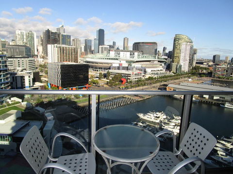 Harbour Escape Apartments Docklands - Accommodation 4U 10