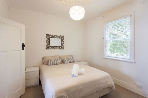Sorrento Beach House - Perfect Spot And NEW Pool - Accommodation 4U 10