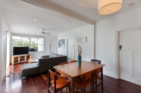 Sorrento Beach House - Perfect Spot And NEW Pool - Accommodation 4U 6