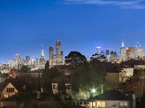 Clara Q Apartments - Accommodation 4U 7