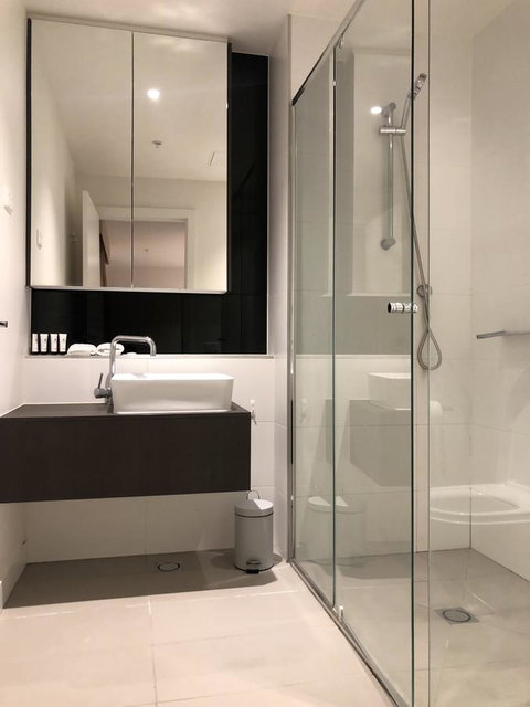 Clara Q Apartments - Accommodation 4U 8