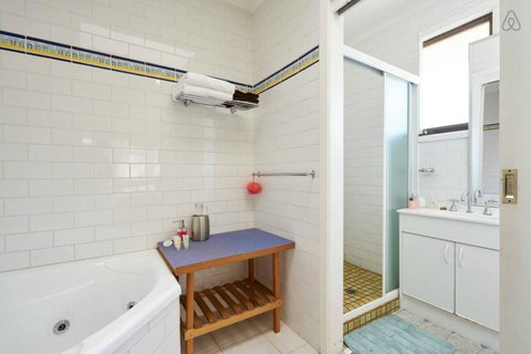 Cottages For Two - Accommodation 4U 13