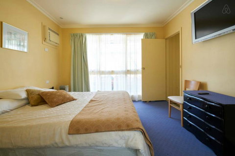 Cottages For Two - Accommodation 4U 6