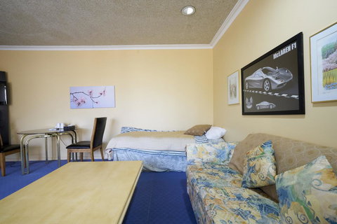 Cottages For Two - Accommodation 4U 11