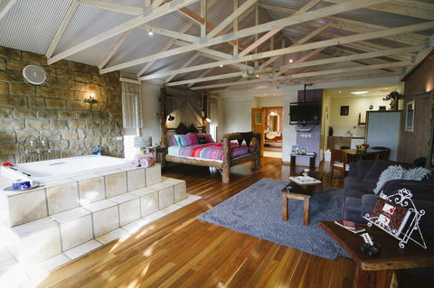 Ditto Daddy's - Accommodation 4U 7