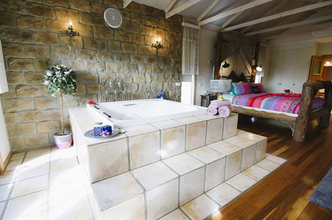 Ditto Daddy's - Accommodation 4U 19